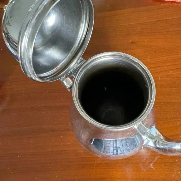 Vintage Georgian Court International Silver Co. Silver Soldered Coffee pot - Picture 8 of 8